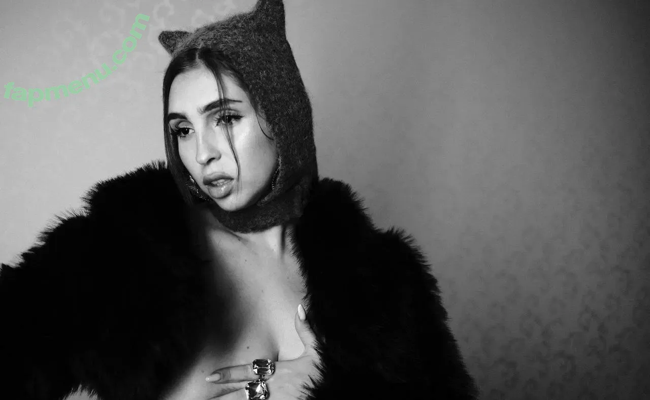 aisux nude photo #0190 (aisux)