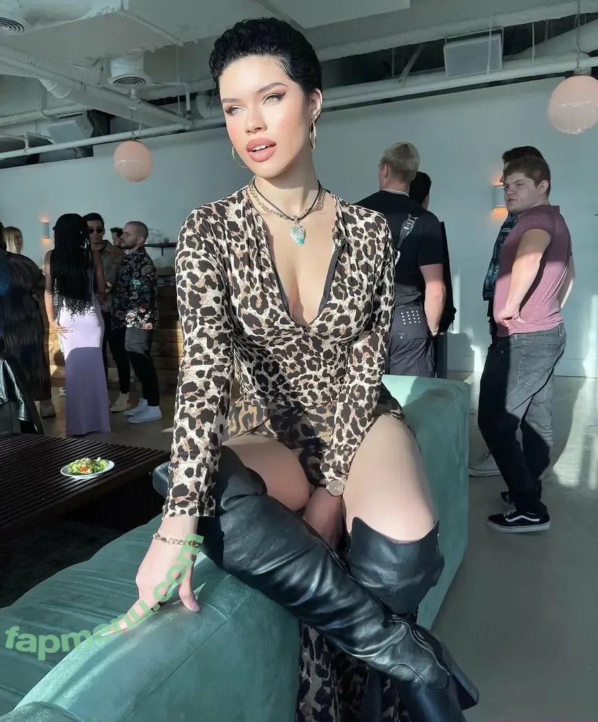 Aiyana Lee nude photo #0007 (aiyanaleeofficial)
