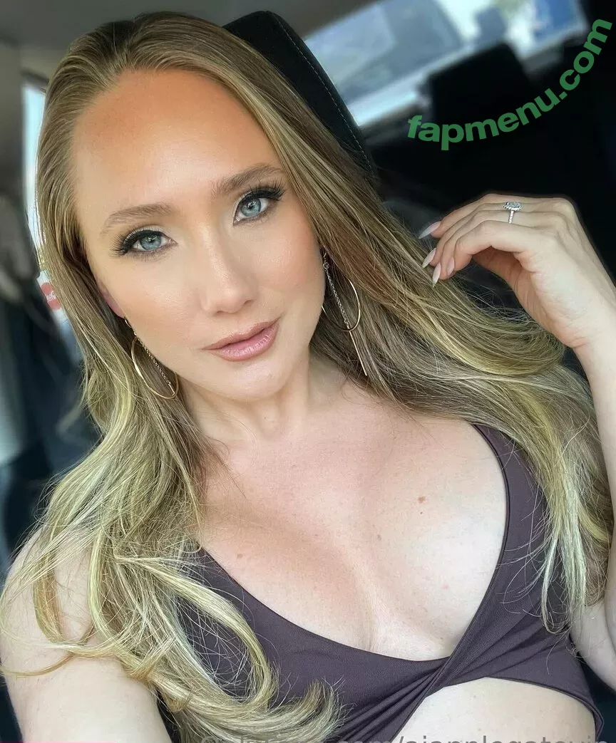 AJ Applegate nude photo #0453 (AJsApplebooty / ajapplegatetv / ajapplegatevip / ajsmerch / realajapplegate)