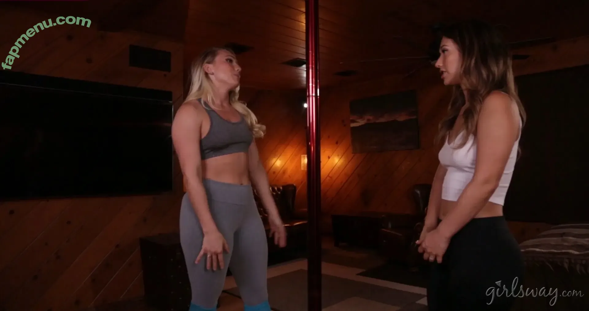 AJ Applegate nude photo #2355 (AJsApplebooty / ajapplegatetv / ajapplegatevip / realajapplegate)