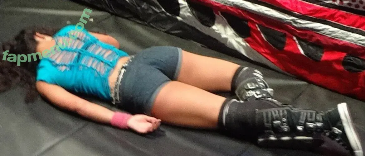 Aj Lee nude photo #0079 (AJ Mendez / theajmendez)