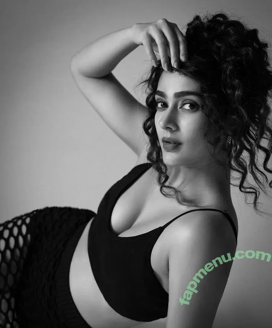 Akanksha Singh nude photo #0002 (Akanksha Singh)