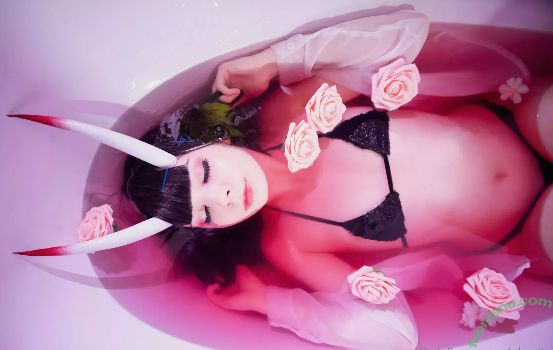 Akariia Cosplay nude photo #0183 (akariia_cosplay)