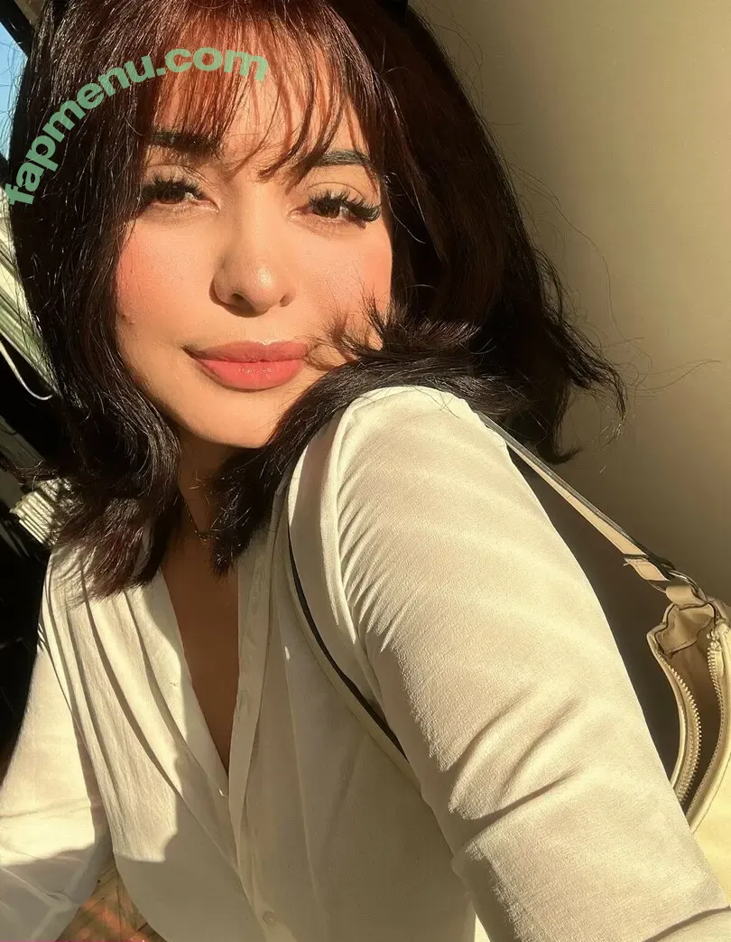 akayungbeef nude photo #0043 (satancita)