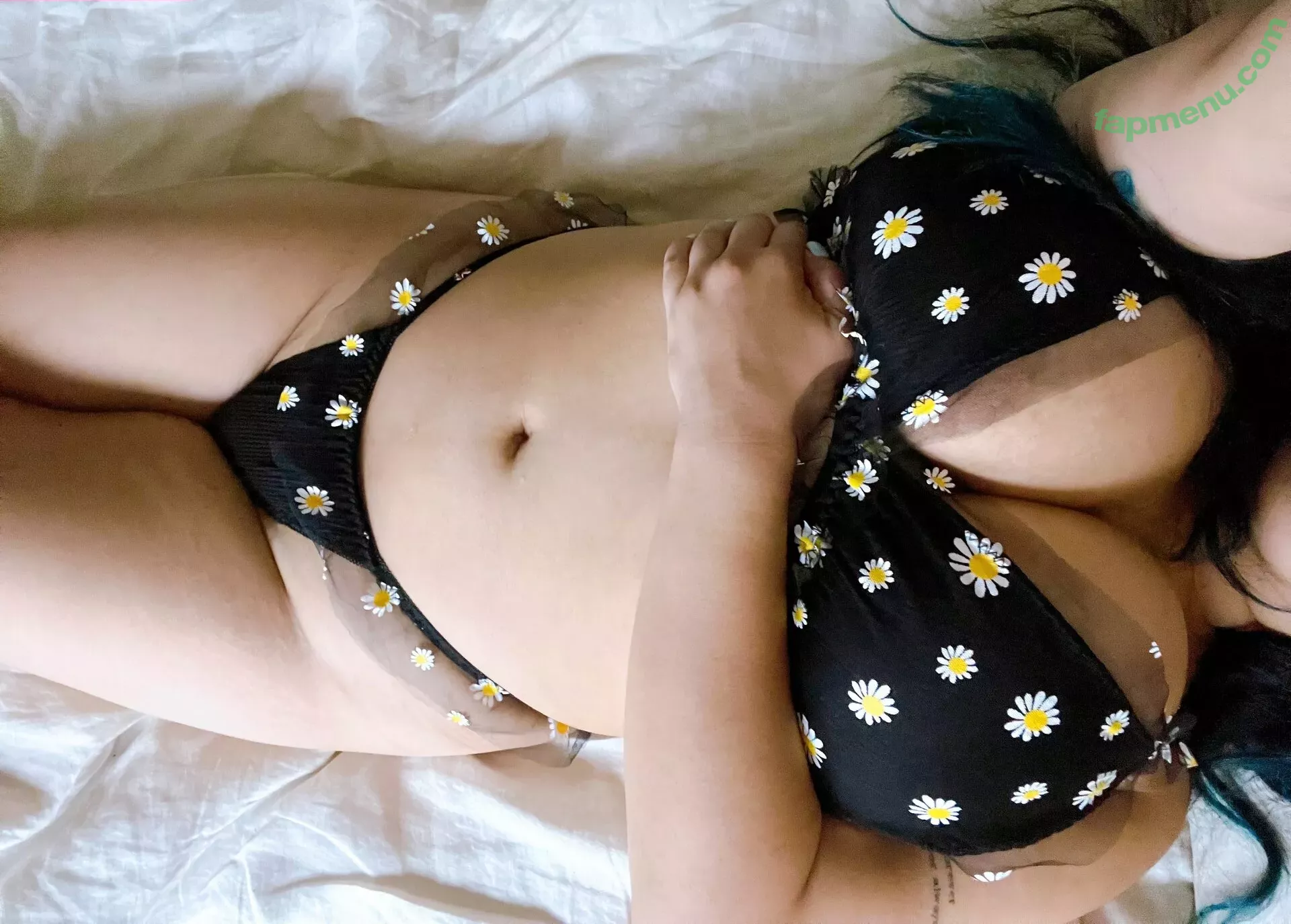 Akidearest nude photo #0055 (cutelilkitten)