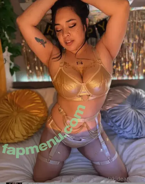 Akidearest nude photo #0113 (cutelilkitten / itsakidearest)