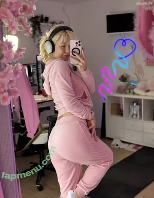  nude photo #0007