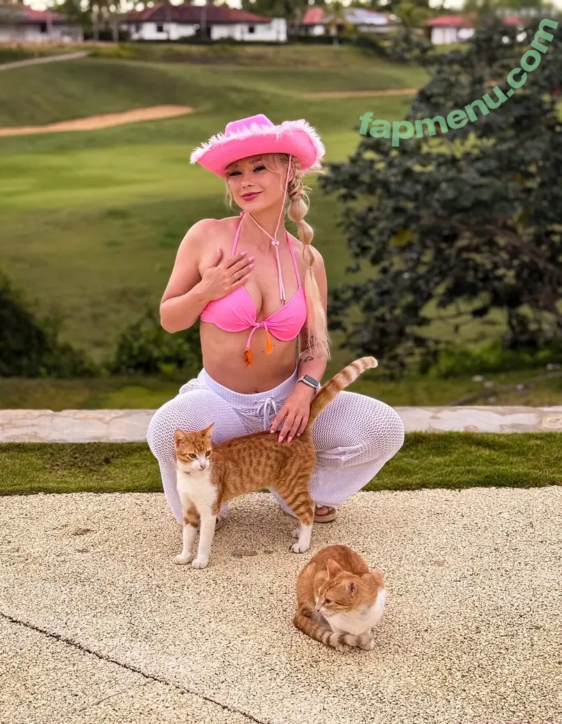 Akkcess nude photo #0003 (Akkcess)
