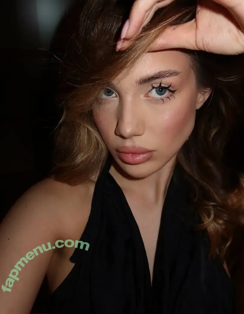 akyuliych nude photo #0451 (anna.utka22)