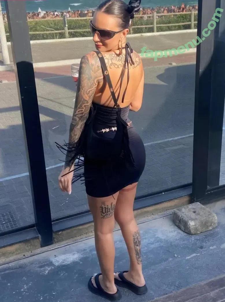 Al1n3 C3rv1 nude photo #0050 (catarin3ns3)