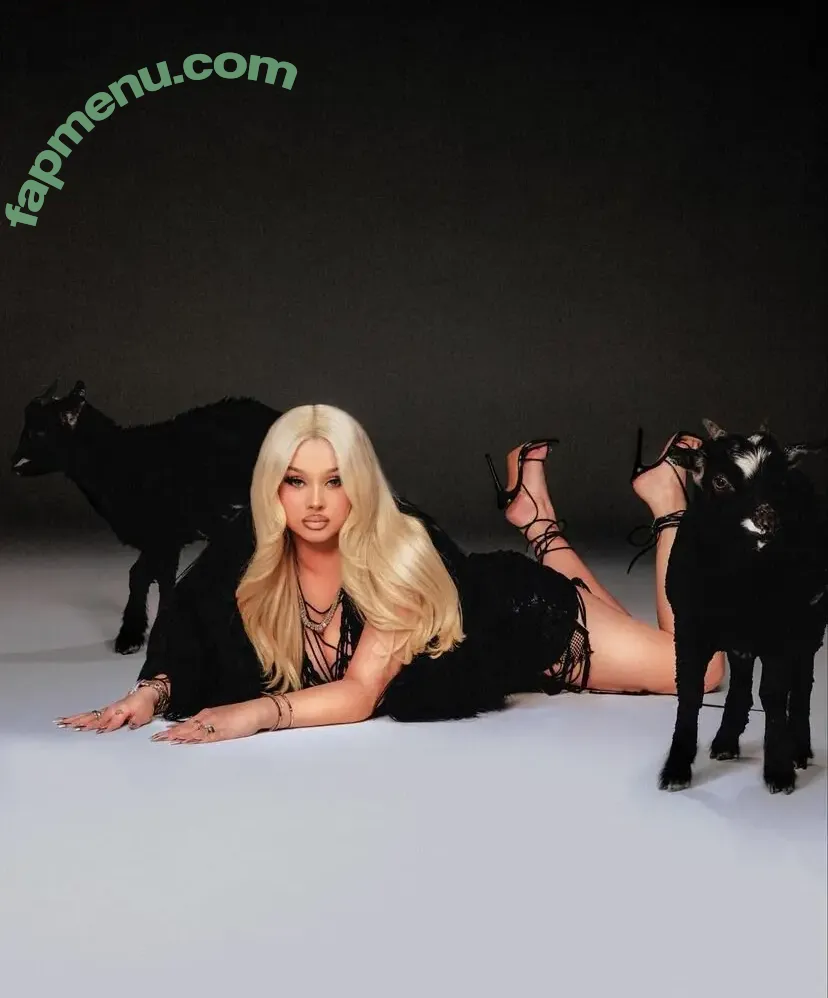 Alabama Barker nude photo #0005 (alabamaluellabarker)