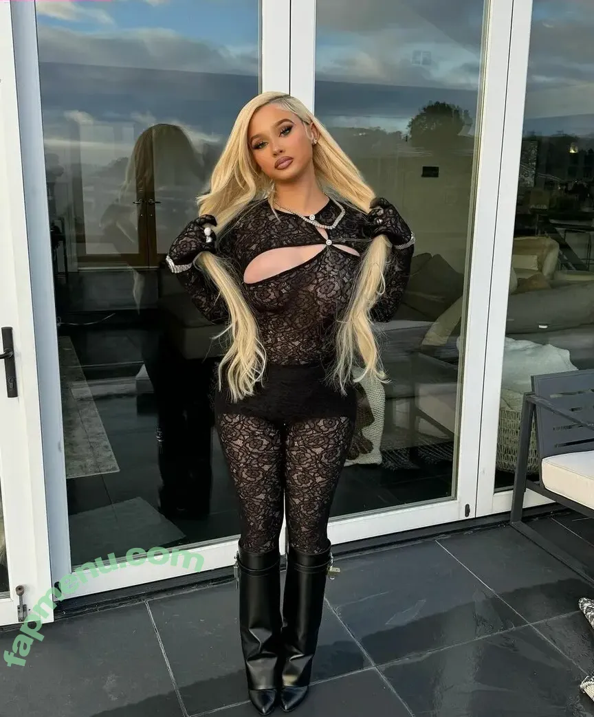 Alabama Barker nude photo #0018 (alabamaluellabarker)