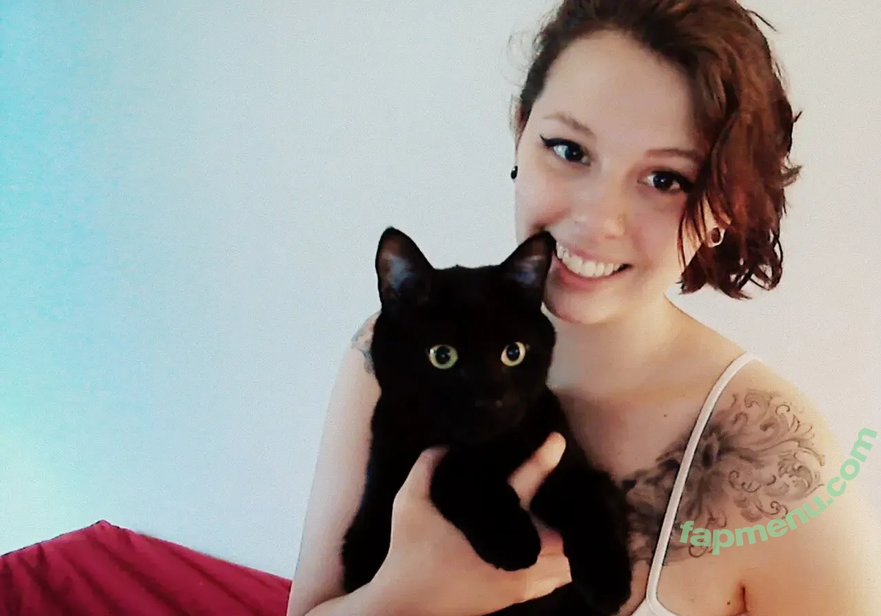 Alanah Pearce nude photo #1179 (charalanahzard)