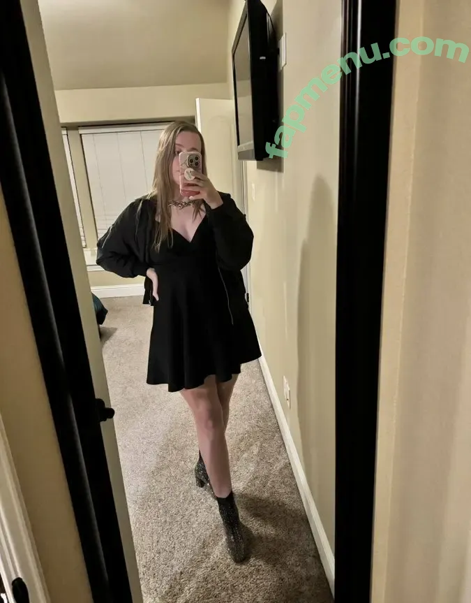 Alanis King nude photo #0102 (alanisnking)