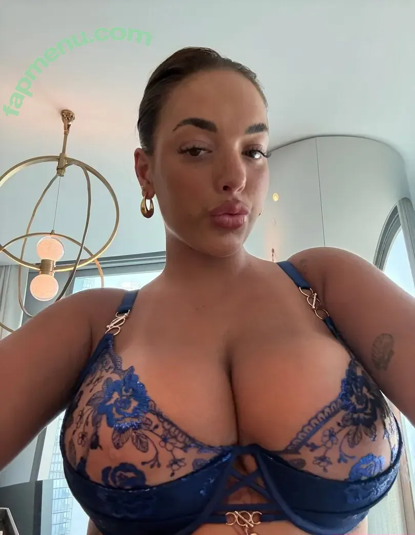 Alanna Pow nude photo #0004 (alannapow / saucytitsbali)