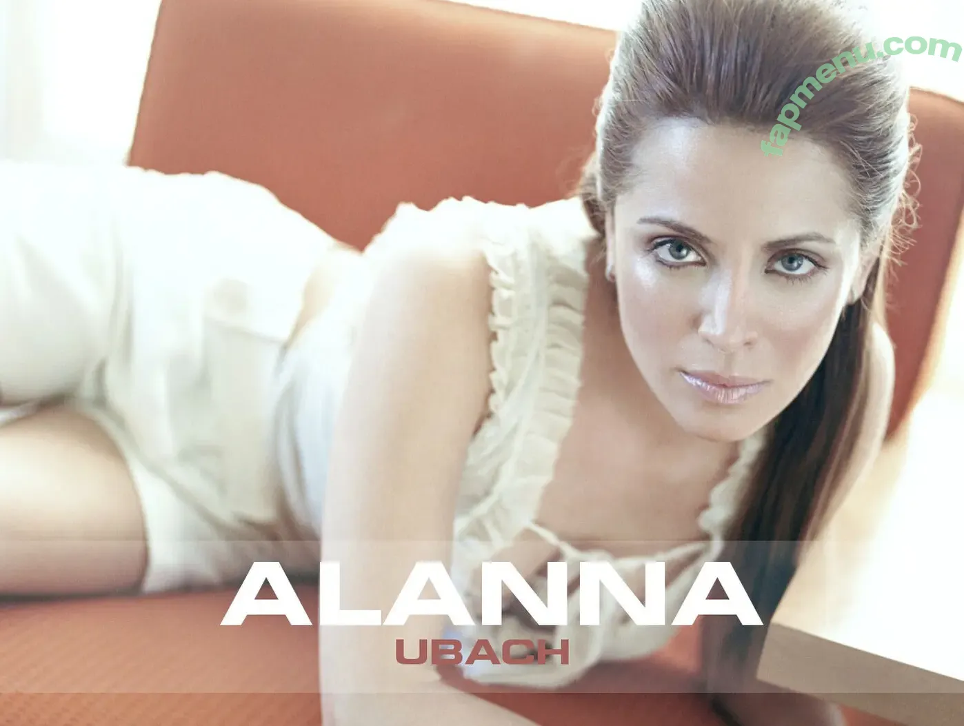 Alanna Ubach nude photo #0010 (alannaubach)