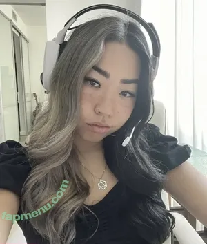 alaskafornia / alaskayokota nude photo #0134