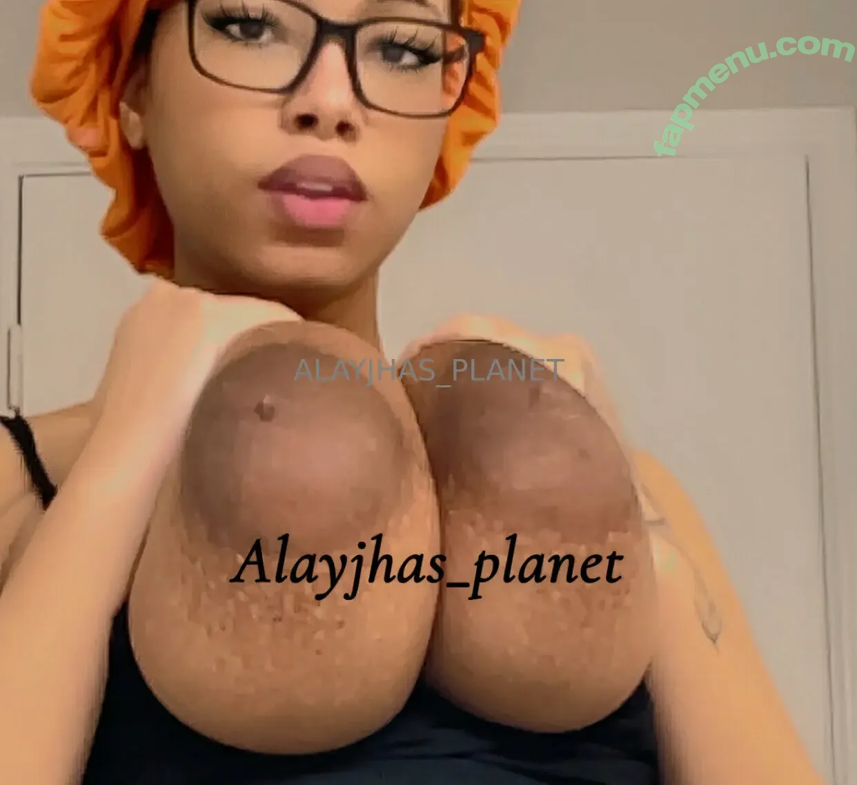 alayjhasworld nude photo #0021 (alayjhasworld)