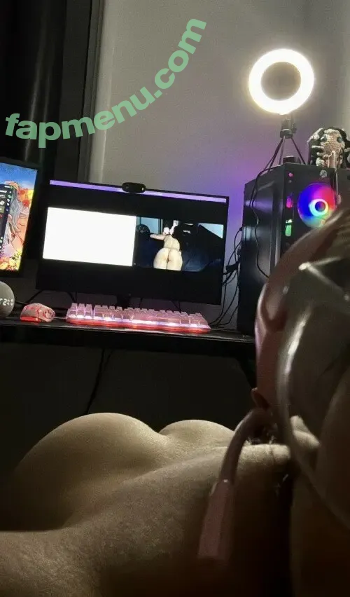 Albinati nude photo #0014 (Albinat / albinati.aeronautics / albinatii__)