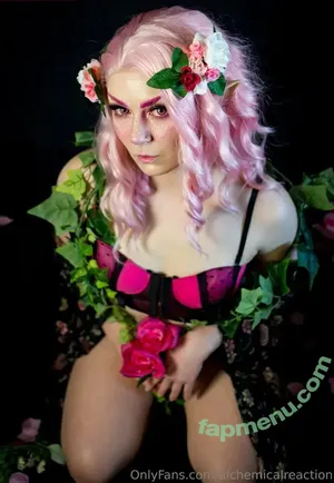 alchemicalreaction / alchemicalreactionco nude photo #0001