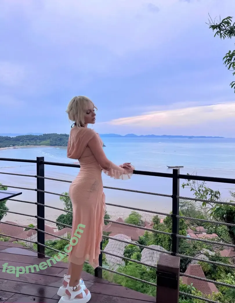 Alcololi nude photo #1300 (Alcoholy / alco__holy / alcoholycos)