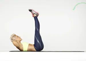 Alecia Beth Moore / Pink / The Singer nude photo #0041