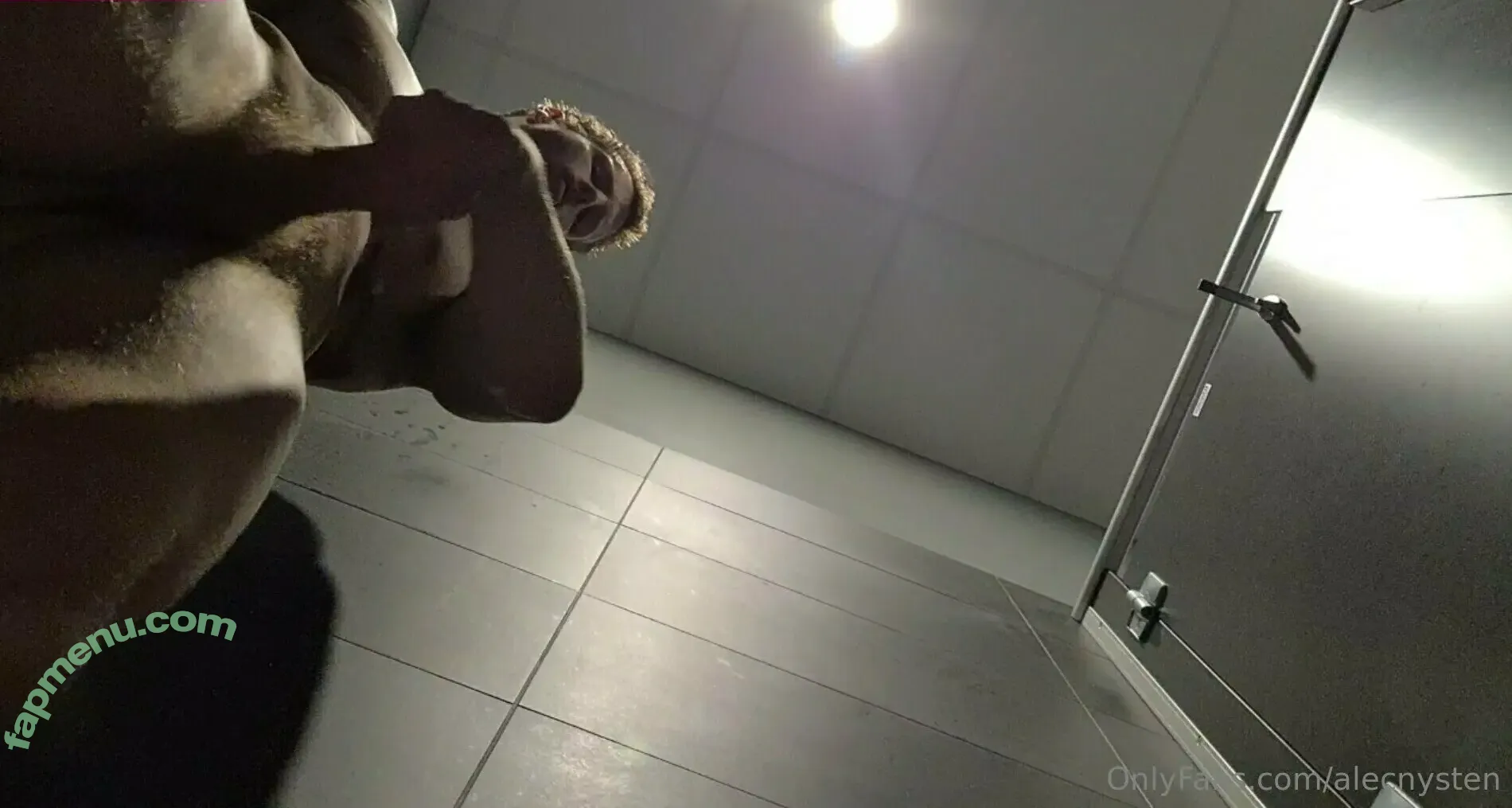 alecnysten nude photo #0082 (alecfanysten)