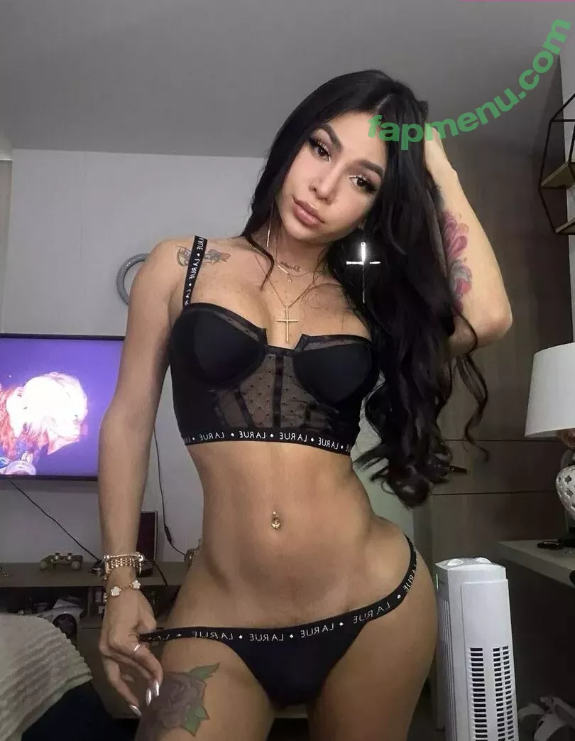 Alejarabbittx nude photo #0130 (Alejandra Vilalobos / aleja_v98)