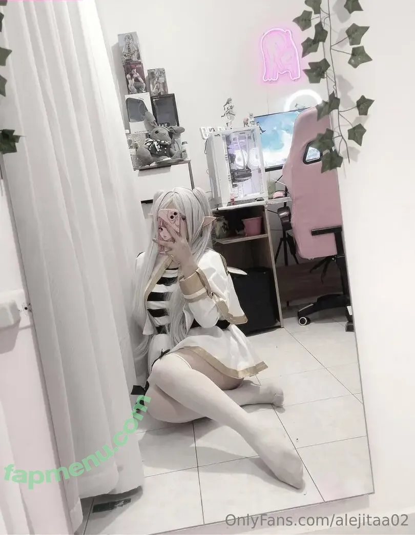 alejitaa02 nude photo #0003 (alejitaaa_)