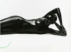 Alek Wek / msalekwek nude photo #0007