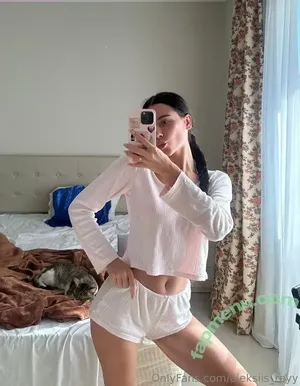aleksiis_reyy / authoralexisrey_ nude photo #0047