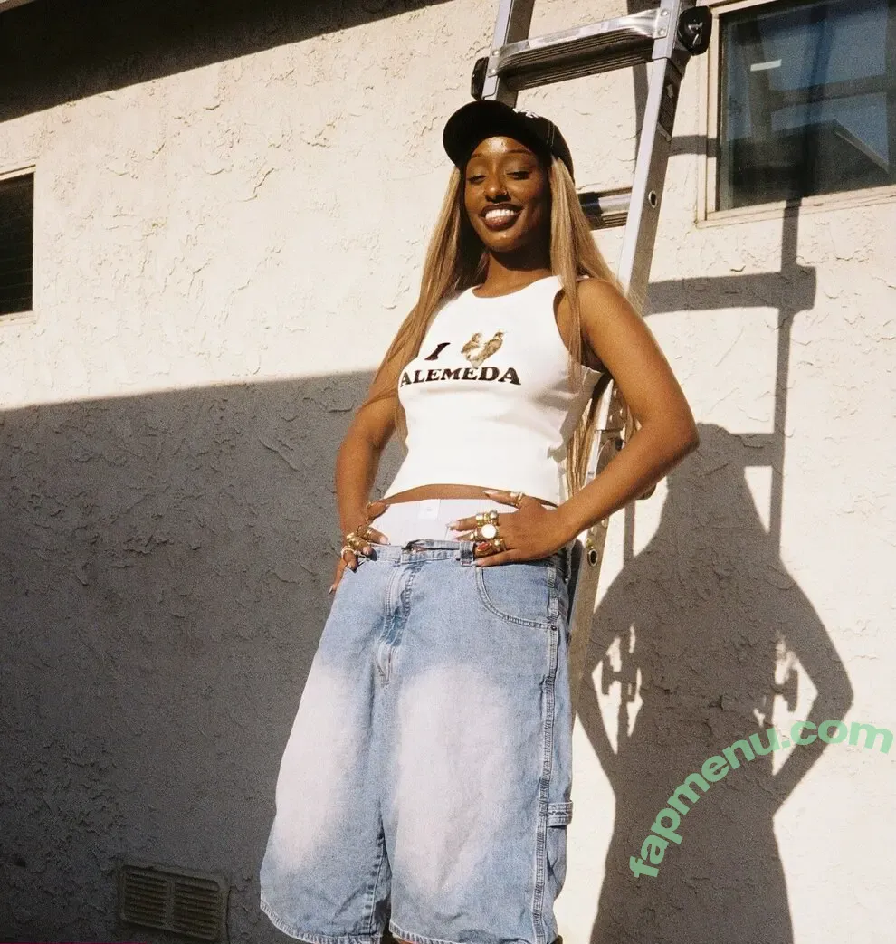 Alemeda nude photo #0020 (Alemeda)