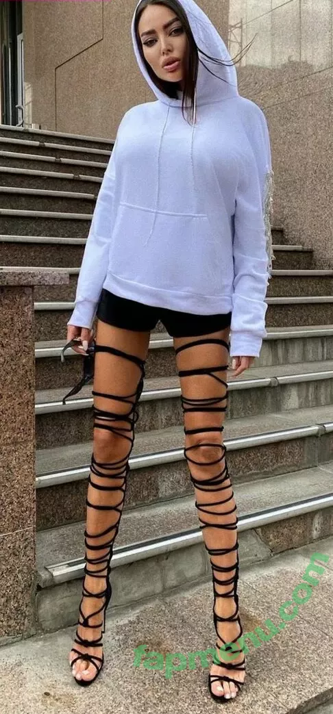 Alena Omovich nude photo #0135 (Alenaomovich / alena_omovych)