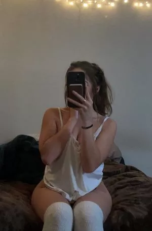 alenalovesxo / 0xAlena / alenaaa_xoxo nude photo #0027