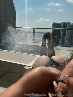 alenalovesxo / 0xAlena / alenaaa_xoxo nude photo #0217
