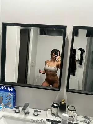 alenalovesxo / 0xAlena / alenaaa_xoxo nude photo #0226