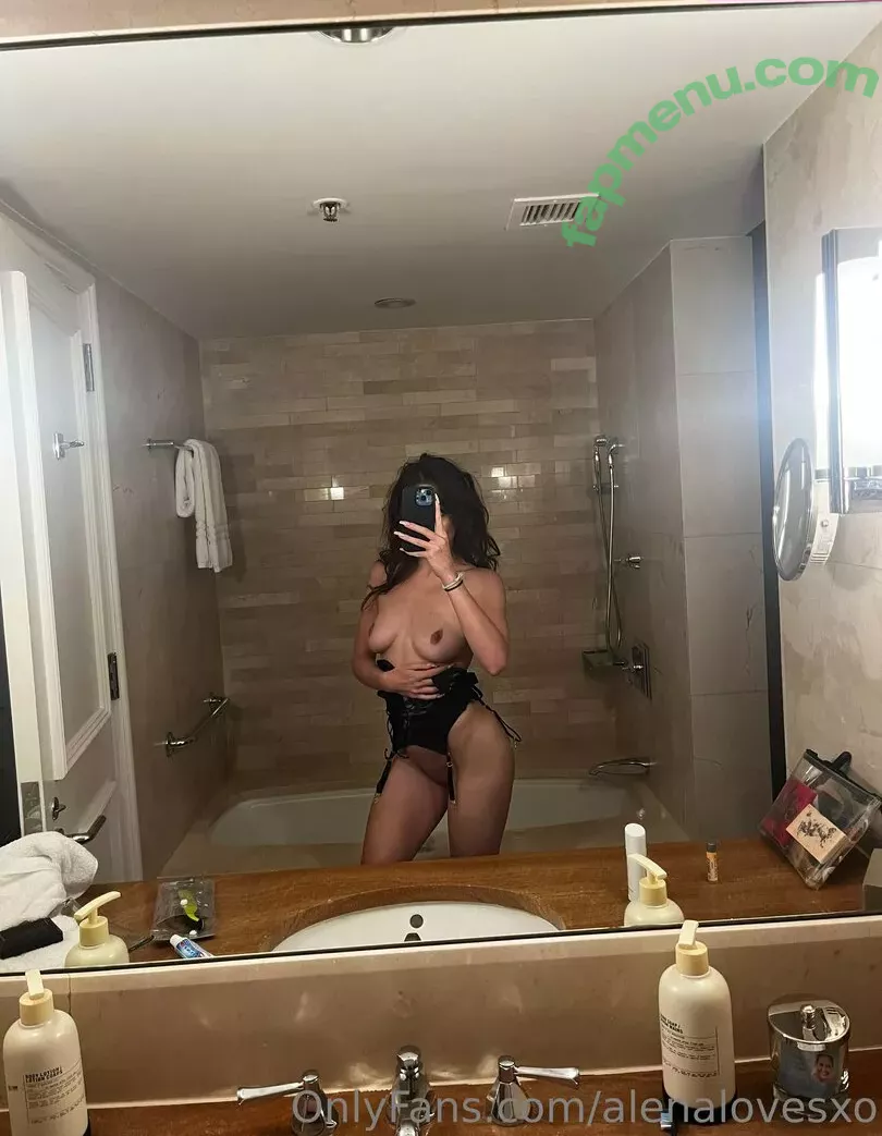 alenalovesxo nude photo #0045 (0xAlena / alenaaa_xoxo)