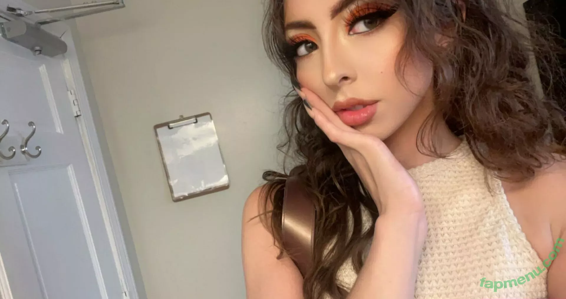 alenalovesxo nude photo #0211 (0xAlena / alenaaa_xoxo)