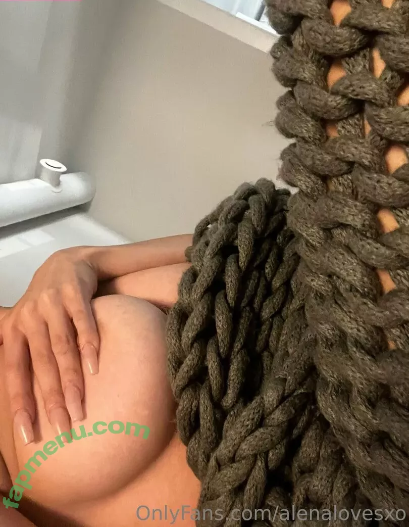 alenalovesxo nude photo #0215 (0xAlena / alenaaa_xoxo)