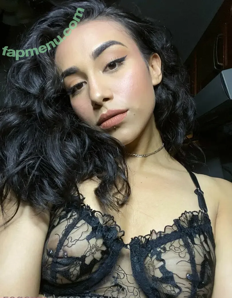 Alesanez nude photo #0010 (Alesanez)