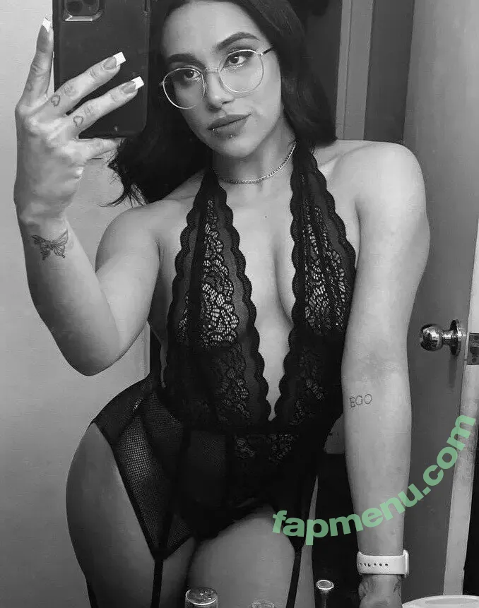 Alesanez nude photo #0017 (Alesanez)