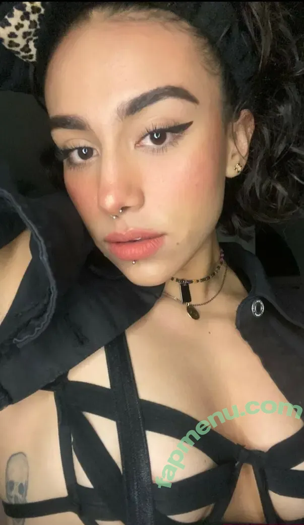 Alesanez nude photo #0036 (Alesanez)