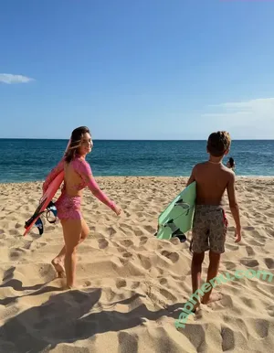 Alessa Holloway / Quizon / alessaquizon nude photo #0041