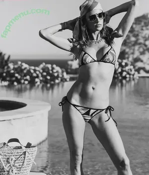 Alessandra Ambrosio / aleambrosio / alelovesanja / alessandraambrosio nude photo #3940