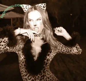 Alessandra Ambrosio / aleambrosio / alelovesanja / alessandraambrosio nude photo #4203