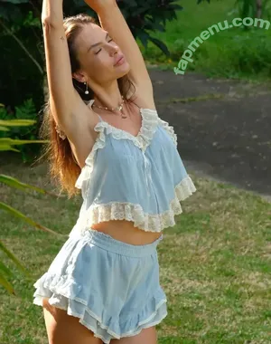 Alessandra Ambrosio / aleambrosio / alelovesanja / alessandraambrosio nude photo #4268