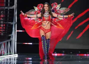 Alessandra Ambrosio / Alessandra / aleambrosio / alelovesanja / alessandraambrosio nude photo #4366