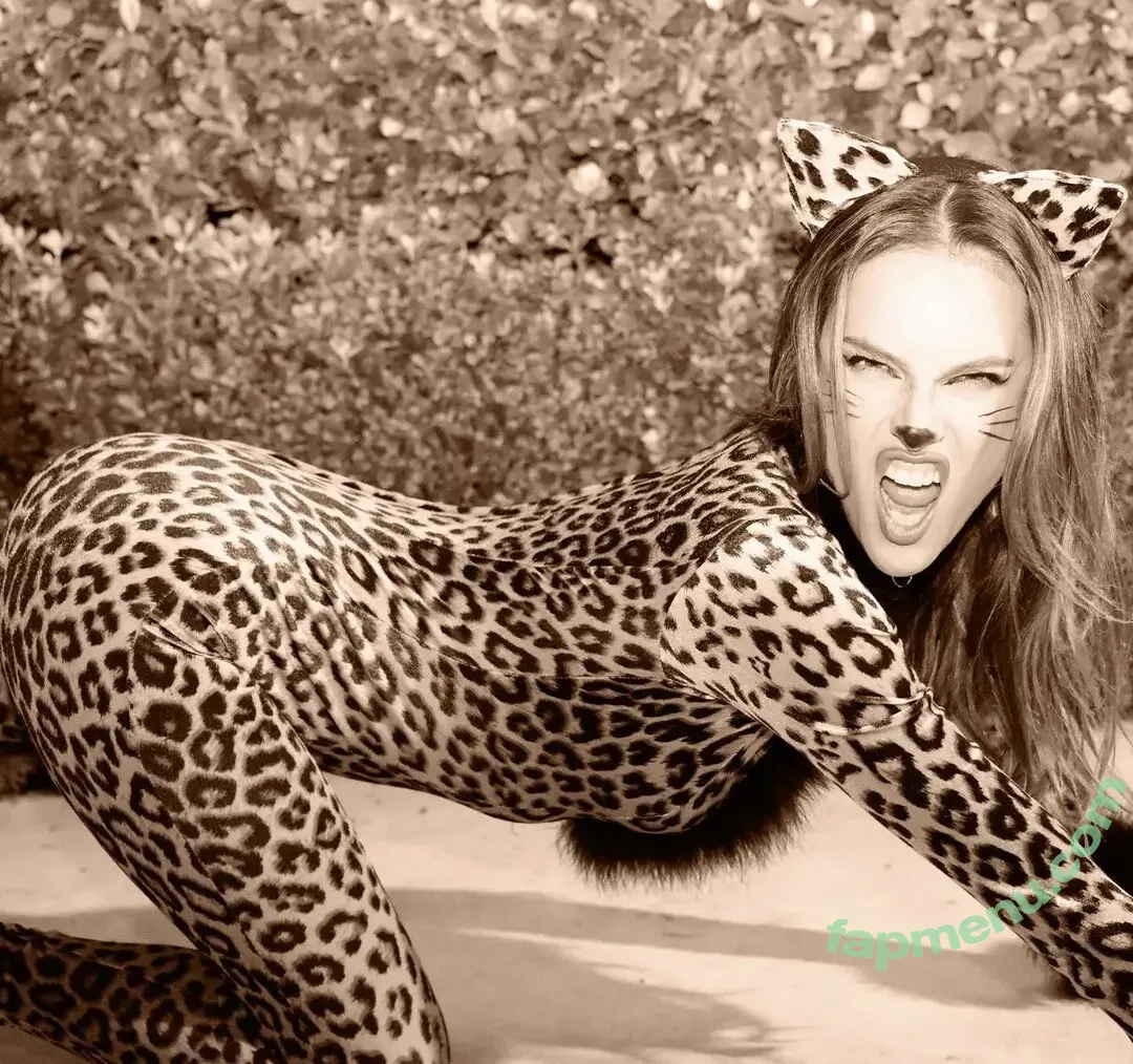 Alessandra Ambrosio nude photo #4201 (aleambrosio / alelovesanja / alessandraambrosio)