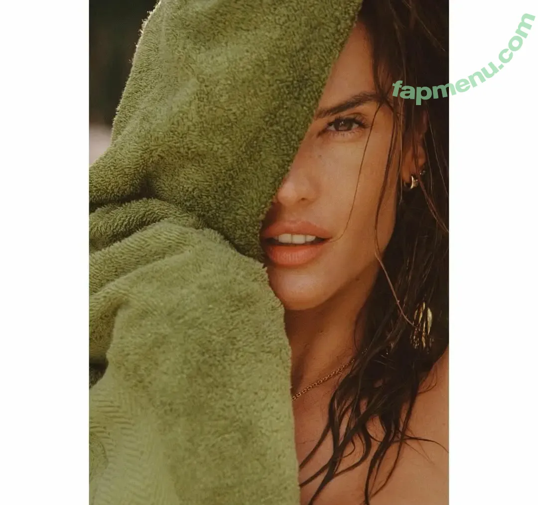 Alessandra Ambrosio nude photo #4295 (aleambrosio / alelovesanja / alessandraambrosio)