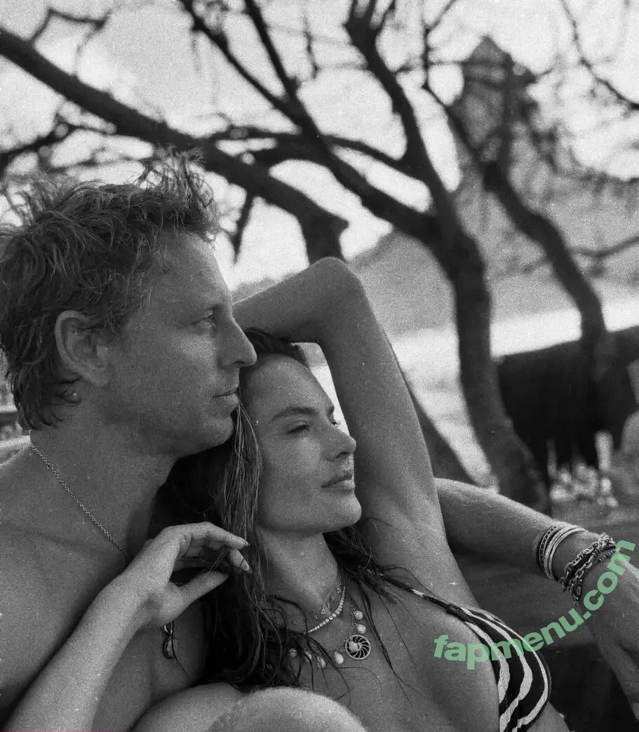 Alessandra Ambrosio nude photo #4651 (Alessandra / aleambrosio / alelovesanja / alessandraambrosio)